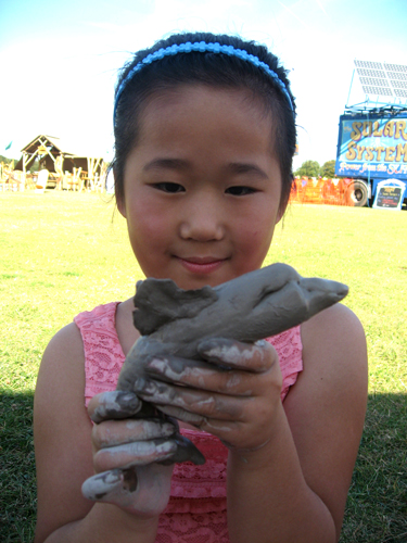 chinese girl with dolphin